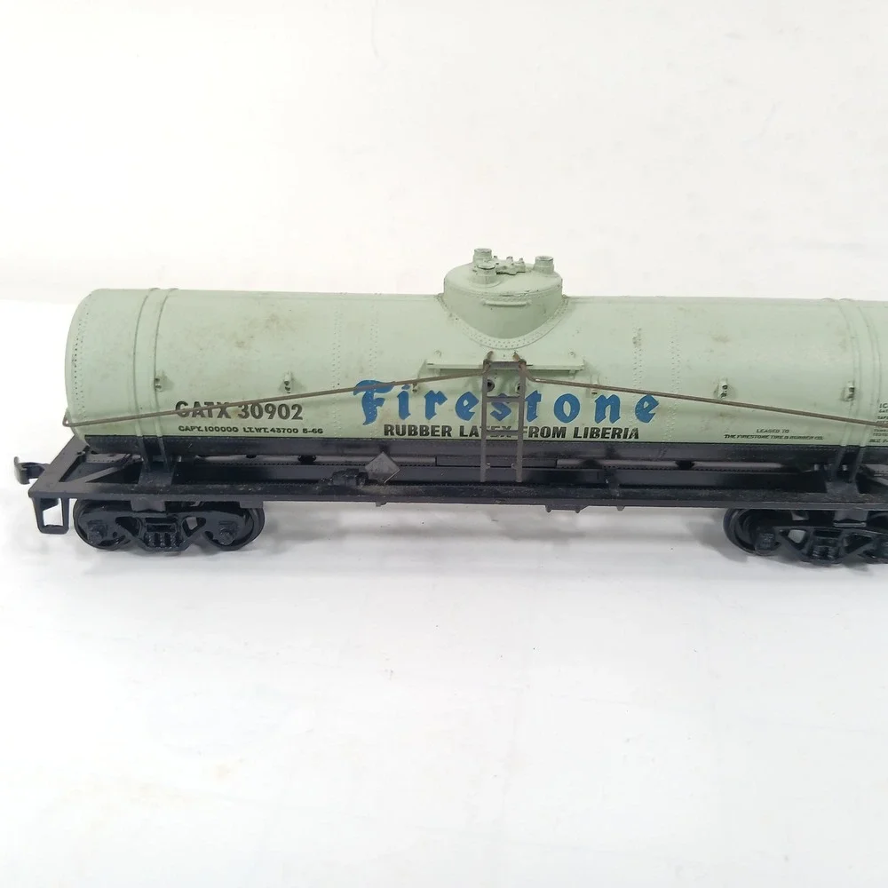 Firestone Rubber Latex GATX 30902 Tank Car HO Scale Train Green